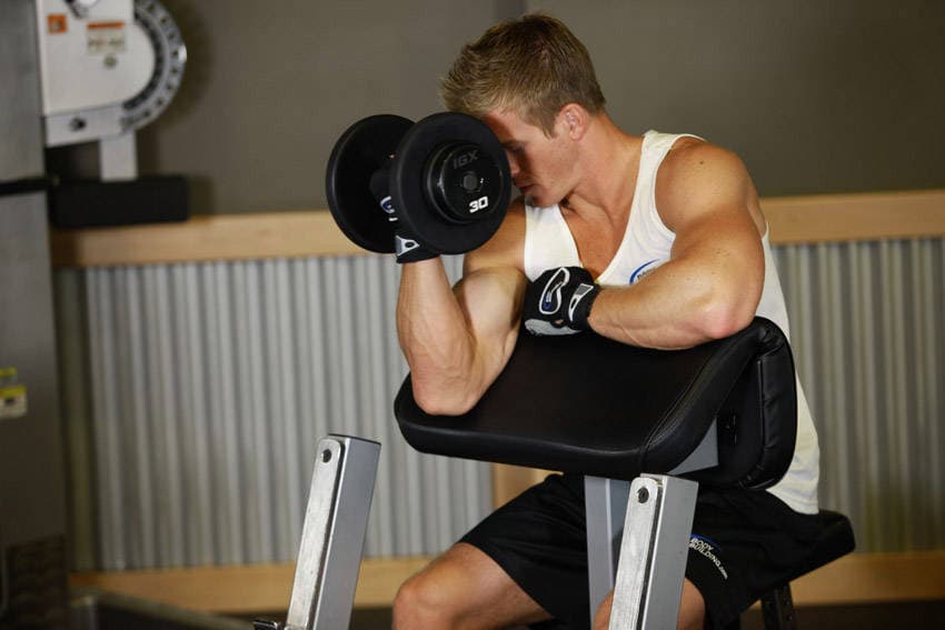 One Arm Dumbbell Preacher Curl - ending position