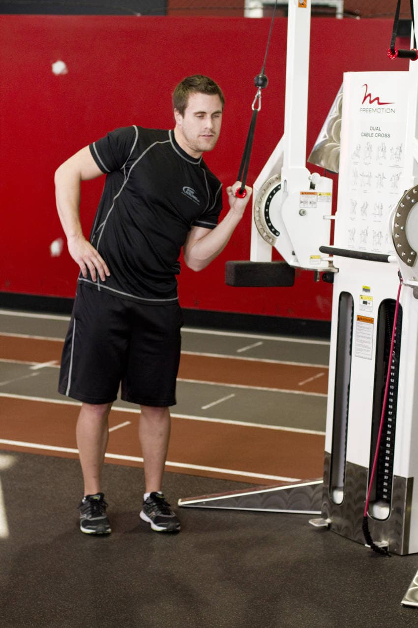 One-Arm High-Pulley Cable Side Bends - ending position