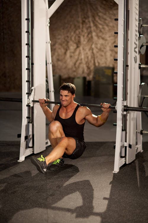 Smith Machine Pistol Squat - ending position